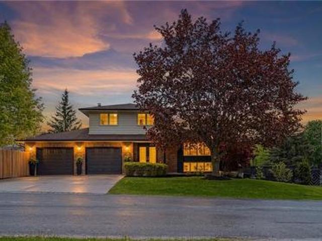9 W High Crest Lane W, St. Jacobs, ON, N0B 2N0 house for sale | Listing ID 40807 | Royal LePage