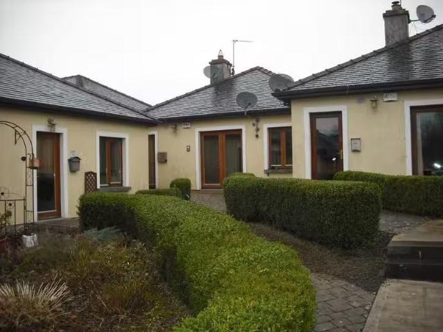 9 Waters Edge, Ballyleague, Ballyclare, Co. Roscommon, N39CY59.