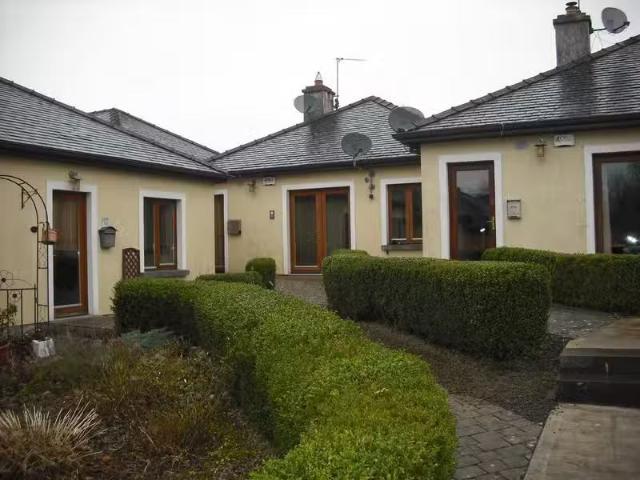 9 Waters Edge, Ballyleague, Ballyleague, Co. Roscommon is for.