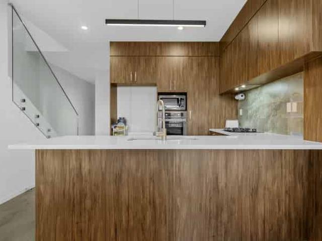 9 Whakaruru Lane, Karaka, Franklin