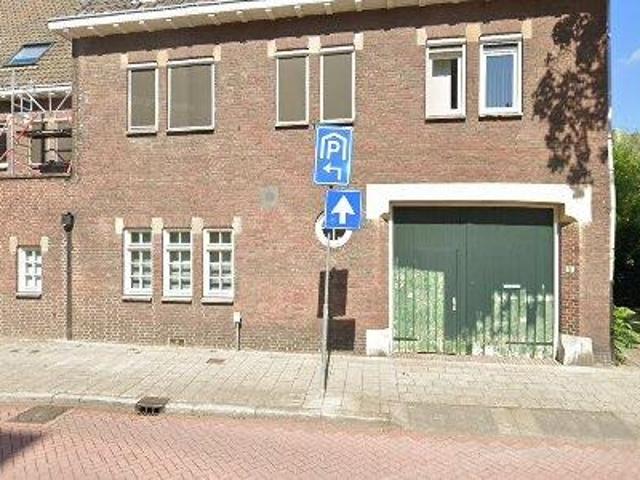9 1775 m2 office space for rent in Heerlen