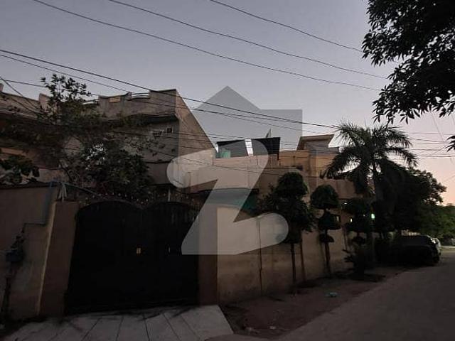 9.12 Marla Corner House For Sale 1.5 Storey, Solar Installed Marghzar Colony