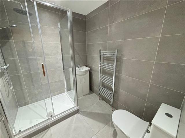 9,250 / month | Hole in The Wall Road, Clongriffin, Dublin 13 Ray Cooke Auctioneers 4996 MyHome. Ie Lettings