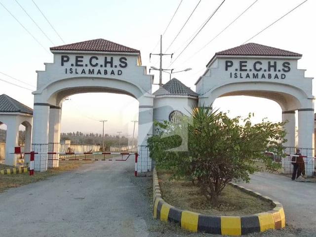 9.5 Marla Residential Plot In Investr Price Available In Pechs Near Mumtaz City New Airport Islamabad