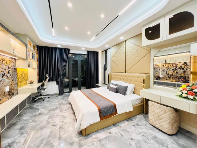 9.5 tỷ – nhà mới tinh 6 tầng hẽm xe hơi phong cách hiện đại – có thang máy full nội thất – gần công viên làng hoa