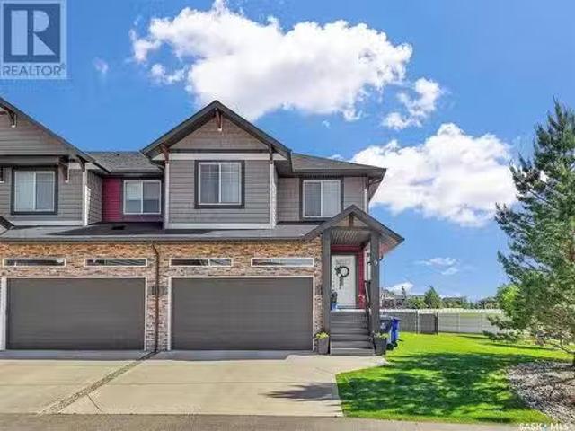 9 800 St Andrews Lane, Warman, SK, S0K 4S4 townhouse for sal.
