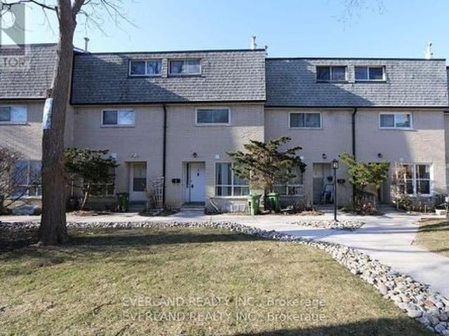 9 8 Liszt Gate, Toronto, ON, M2H 1G7 townhouse for sale | Listing ID C12164 | Royal LePage