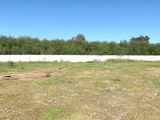 9 932 m² Land available in Joostenbergvlakte