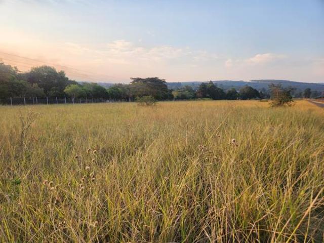 9 936 m² Land available in White River AH