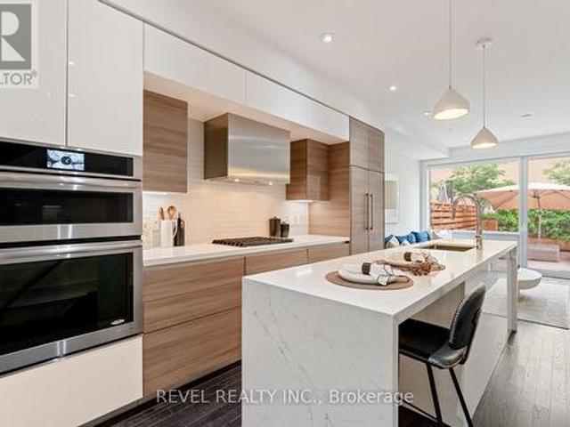 9A Sylvan Avenue, Toronto, ON, M6H 0C4 townhouse for sale | Listing ID C12210 | Royal LePage