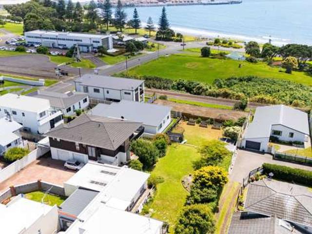 9B Bayly Road, Moturoa, New Plymouth