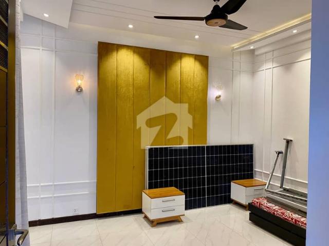 9Marla Fully Furnished With Solar House For Sale With Basement Servant