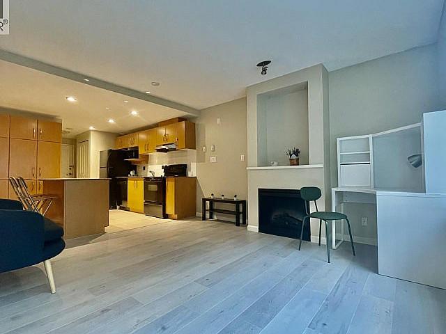 003 9288 University Crescent Burnaby, British Columbia