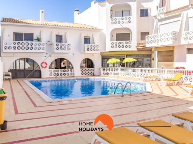 #007 Foxy W by Home Holidays