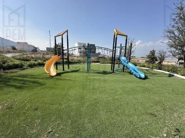 0105 Terreno en Venta frente a parque en Solana Residencial, Dominio Cumbres