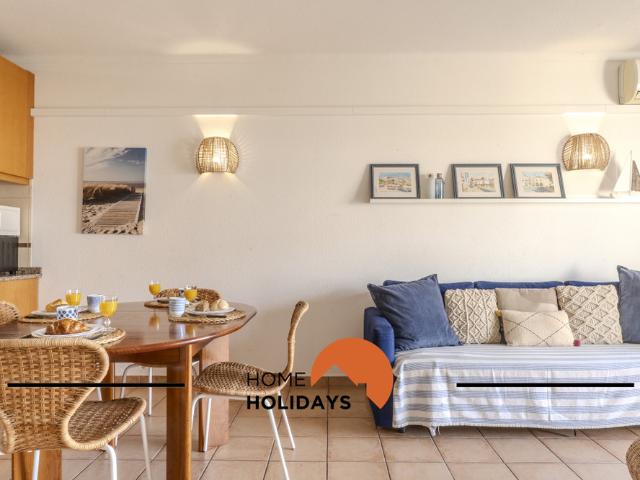 #014 Veríssimo II by Home Holidays