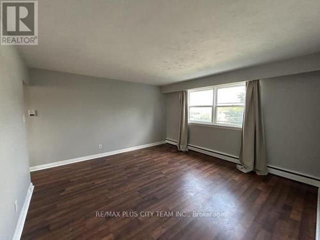 01 399 Elmgrove Avenue, Oshawa, ON, L1J 2C6 house for lease | Listing ID E13575 | Royal LePage