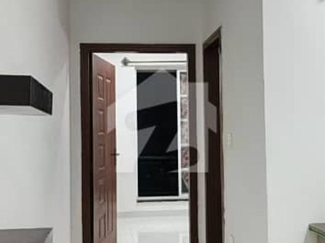 01 bedroom luxury unfurnished apartment available for rent at gulberg green islamabad