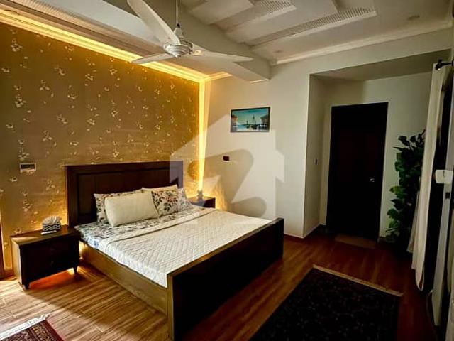 01 bedroom luxury furnished apartment available for rent at gulberg green islamabad