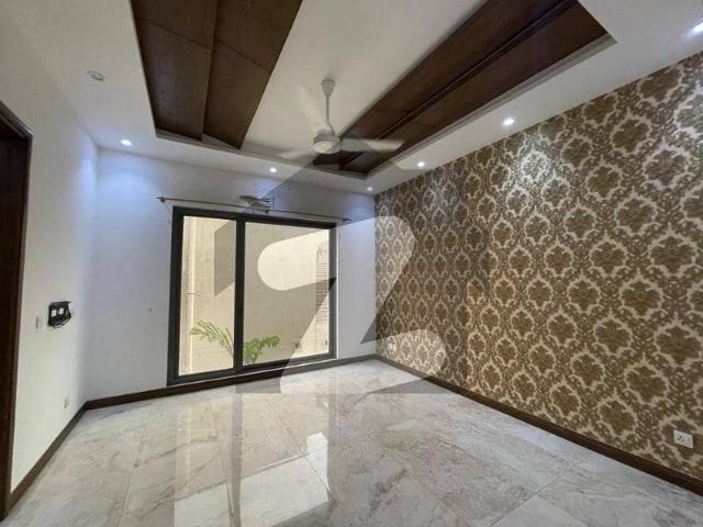 01 Kanal Modern Design Bungalow FOR RENT DHA Phase 4 Lahore