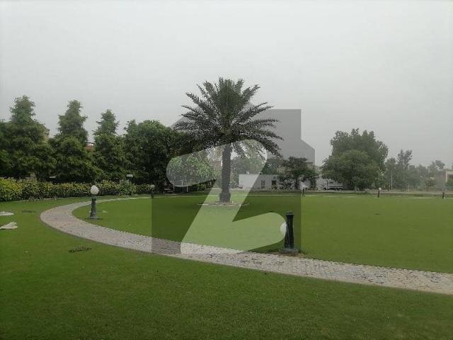01 Kanal Prime Location Plot Available For Sale In H Block