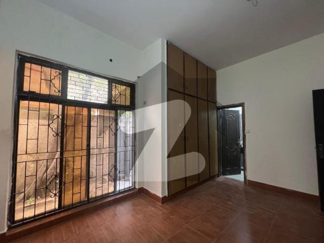 01 kanal single storey lower portion availabe for rent dha phase 2