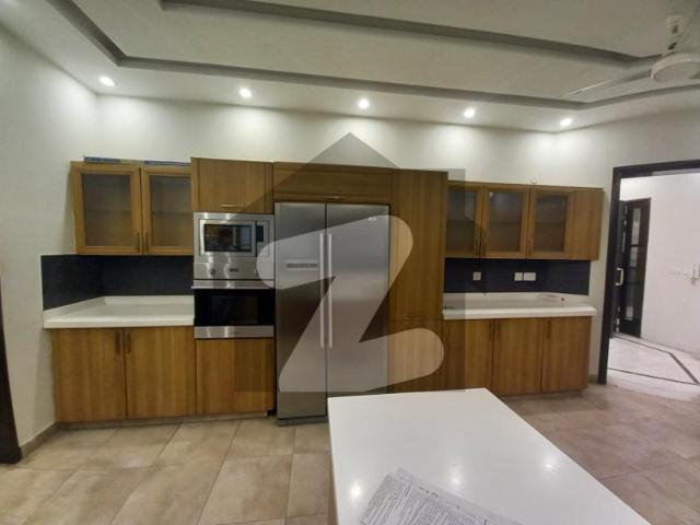 01 kanal slightly used luxury bungalow available for rent dha phase 8