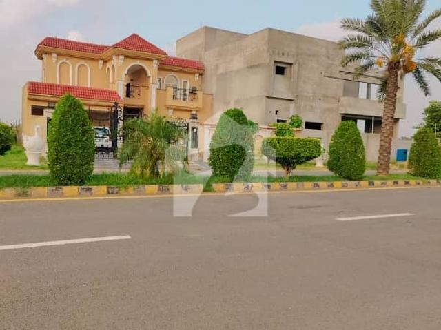 02 Kanal Facing Park Plot LDA Approved Area Sui Gas Grid Charges All Paid Standard Dimensions B Block Phase 2