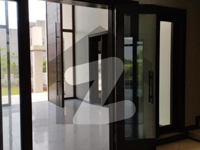 02 Kanal Luxury Villa Facing Golf Course Lift Installed For Sale Defence Raya