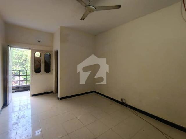 02 Rooms Flat Available On Rent Located In I 8 Pakeeza Market