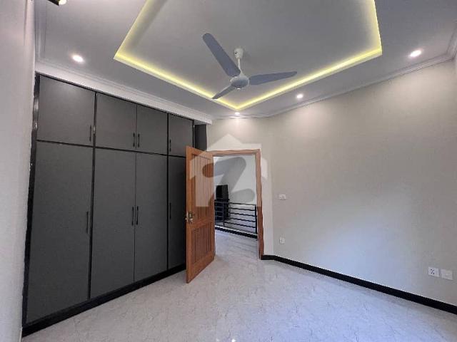 04 Marla Full House Double Story Available For Rent G 13/1 Islamabad! Good Located In The House Easy Access To Metro Or Markaz