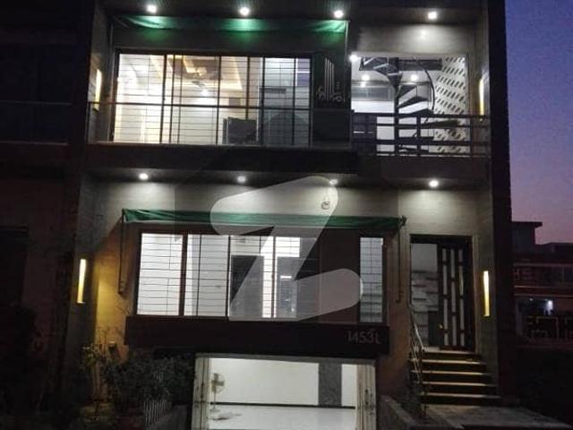 05 marla upper portion available for rent at prime location in khayaban e amin l block