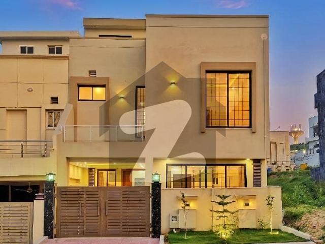 05 Marla Brand New Designer House For Sale