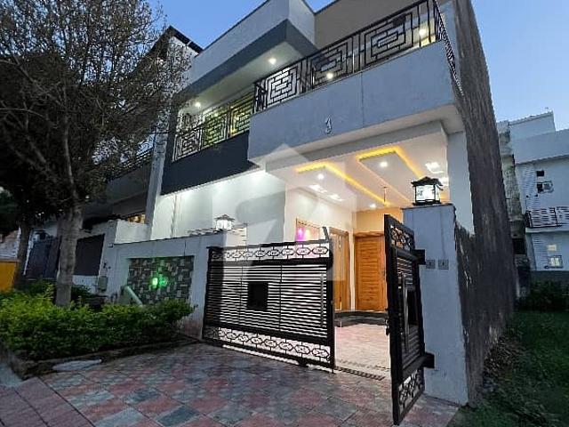 05 Marla Brand New House For Sale