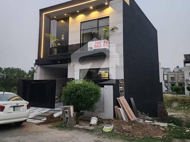 05 Marla Brand New House For Sale