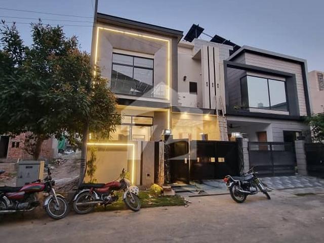 05 Marla Brand New House For Sale