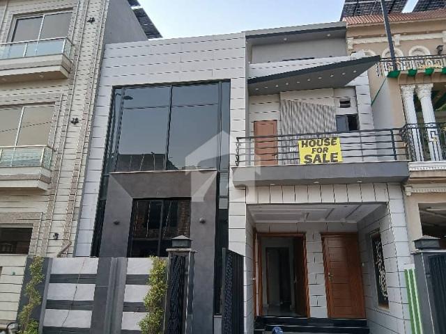 05 Marla Brand New House For Sale