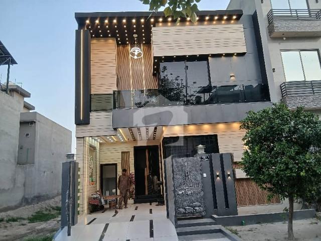 05 Marla Brand New House For Sale On 40'Feet Road