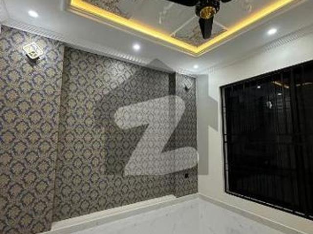 05 Marla Brand New House For Sale Near To Main 85 Feet Road Park View City Crystal Block