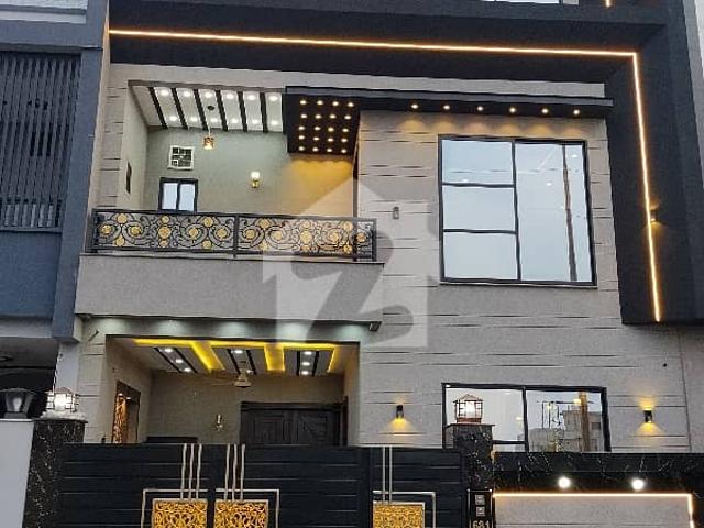 05 Marla Brand New House For Sale Near To Park