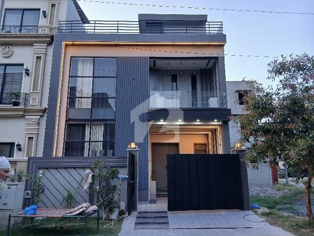05 Marla Brand New House For Sale Super Prime Location