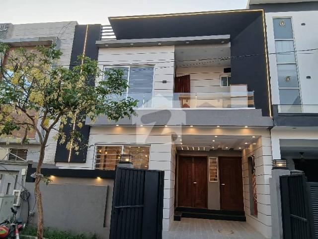 05 Marla Brand New House For Sale Super Prime Location