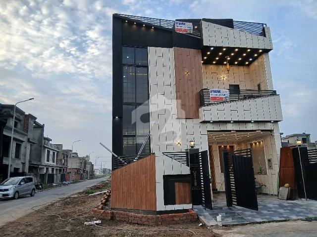 05 Marla Corner Brand New House For Sale