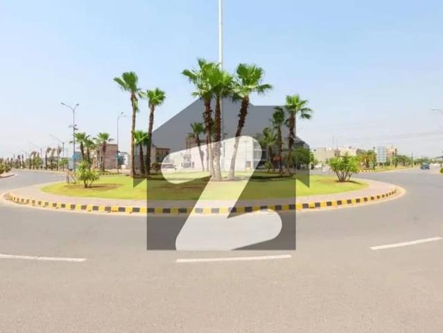 05 Marla Facing Park Near To Possession All Dues Paid Residential Plot Is Available For Sale