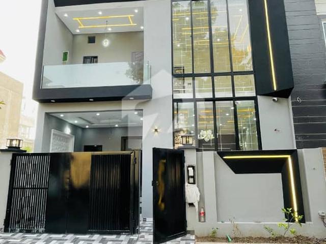05 Marla Full house Avaliable For Rent In Park View City Lahore