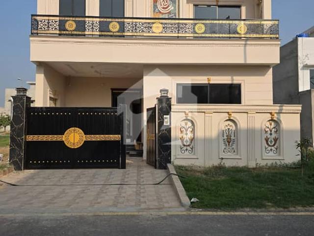 05 Marla House Available For Sale In'D' Block