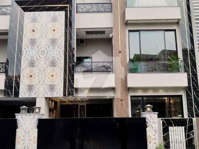 05 Marla Luxury House For Sale In Park View City Lahore