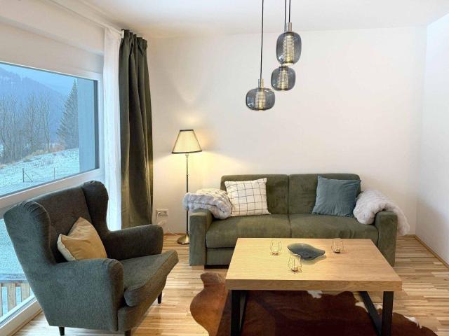 08 – Alpine Eleganz auf zwei Ebenen – Garten Maisonette mit Panoramablick als Zweitwohnsitz