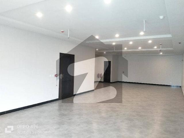 08 marla brand new building 7 floor