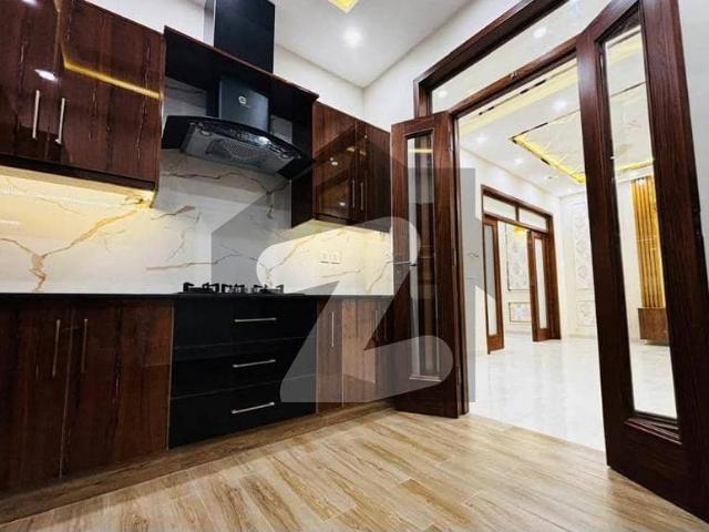 08 marla portion for rent